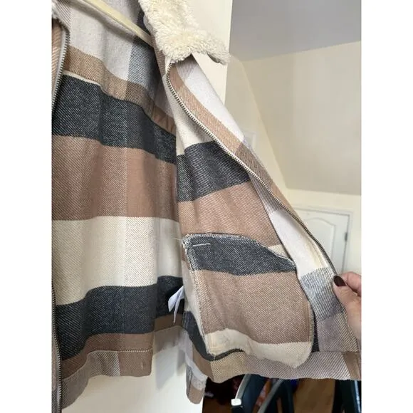 $170 NWT Lucky Brand Cropped Boxy Jacket Faux Shearling Collar Tan Blue Plaid