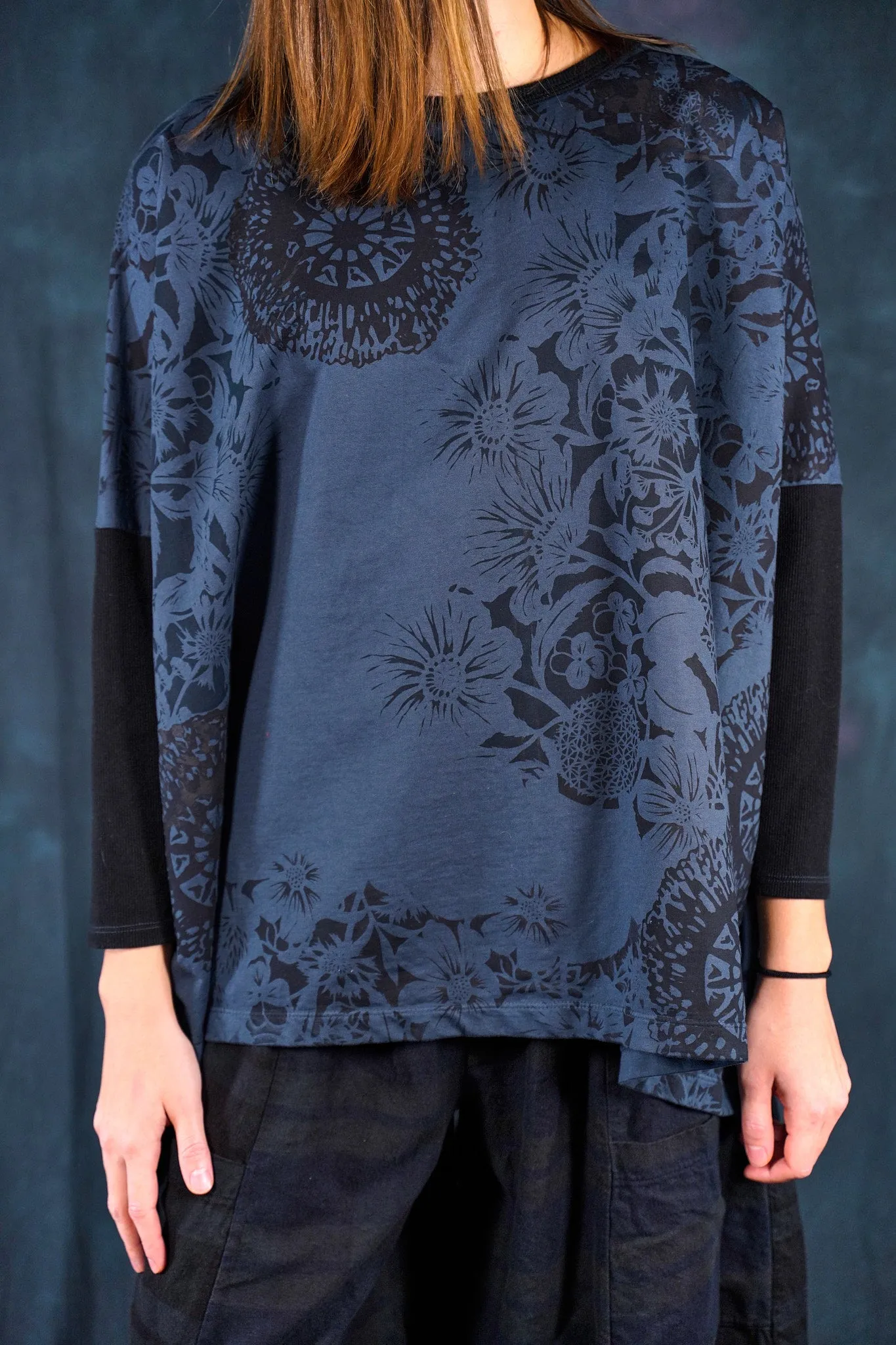 2320 Fable Sweatshirt Ink-P