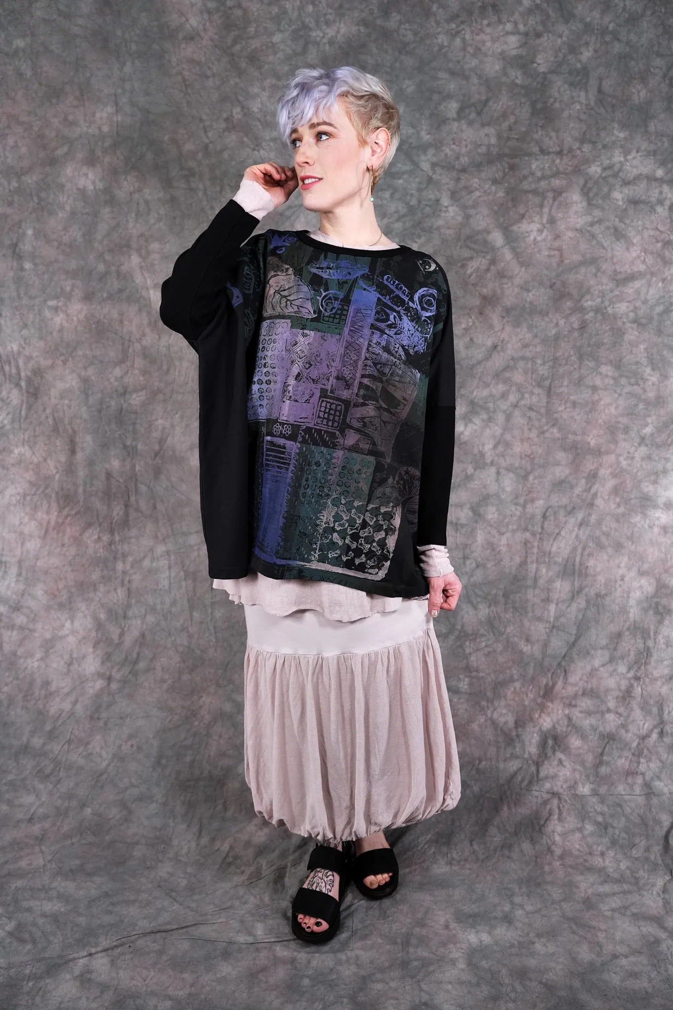 2320 Fable Sweatshirt Wrought Iron-P