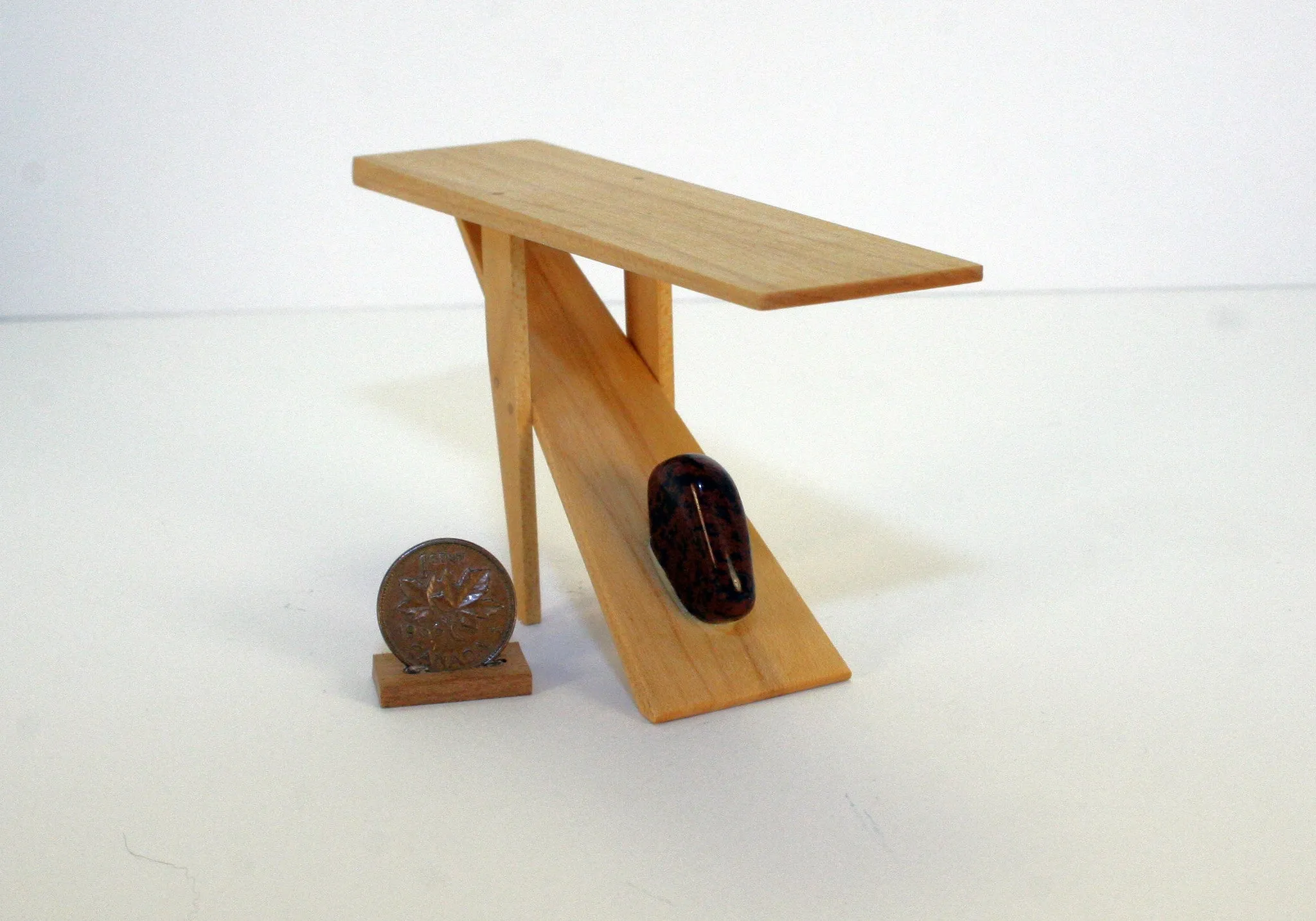 Anderson Cantilever Table