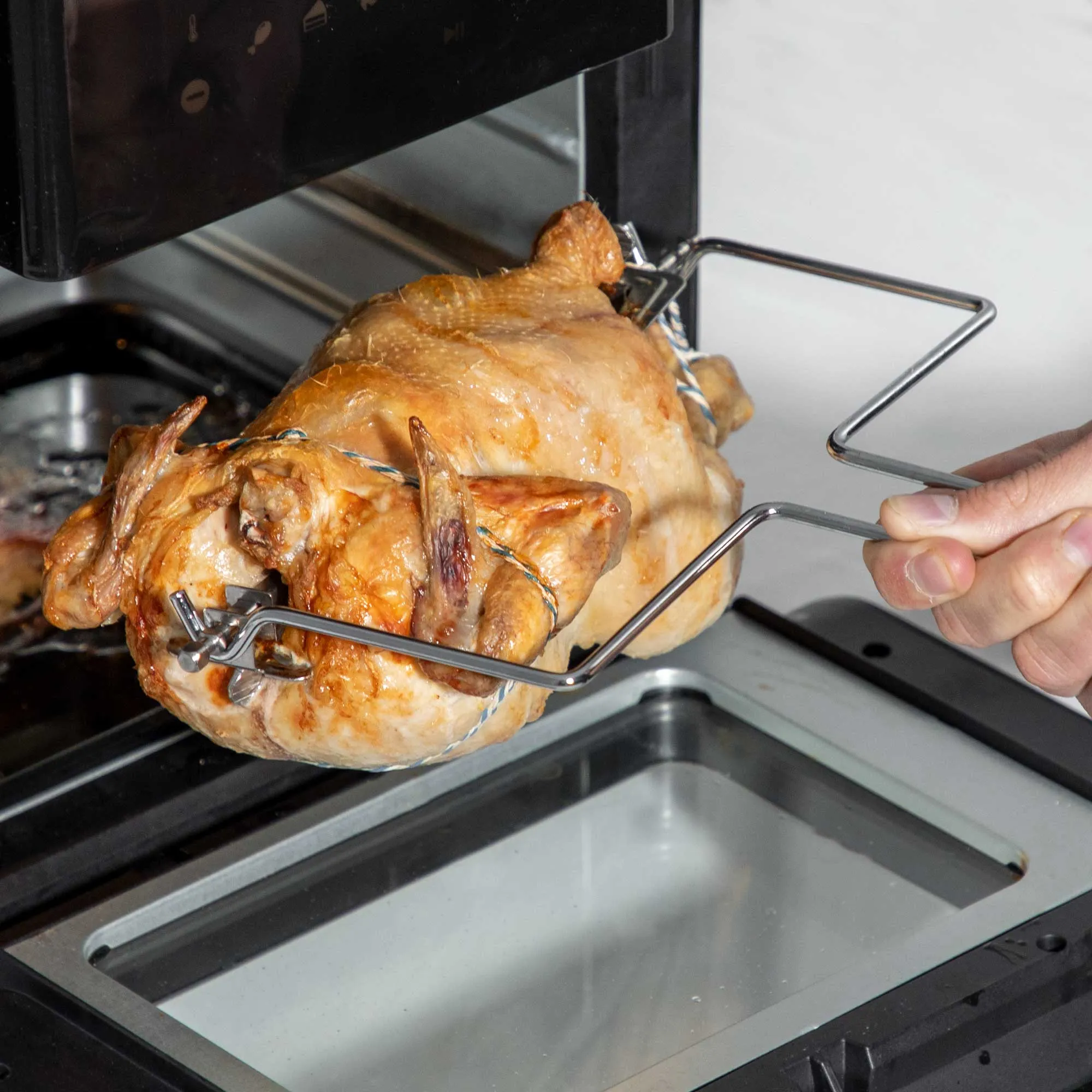 Baridi 1500W Air Fryer, Rotisserie and Grill, 10 Functions with Accessory Kit, 12L - DH191