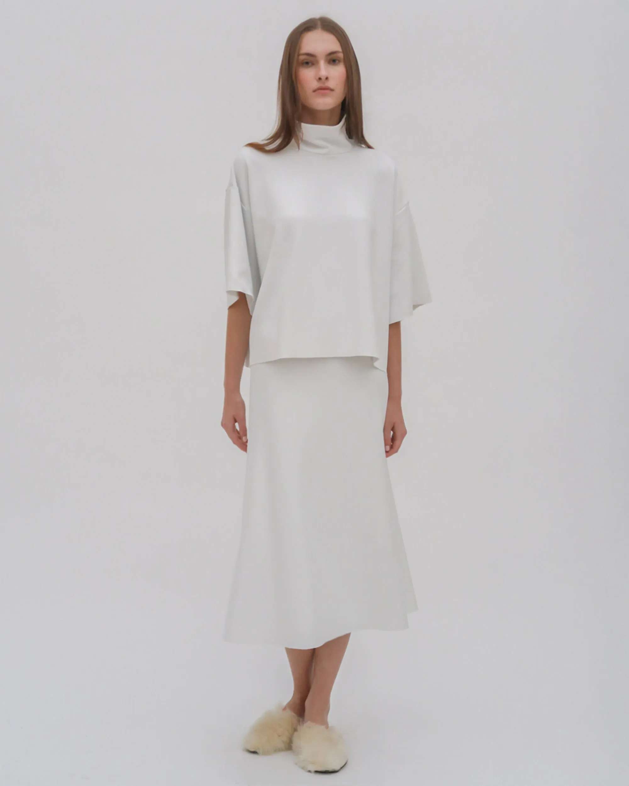 BOXY TURTLENECK TOP