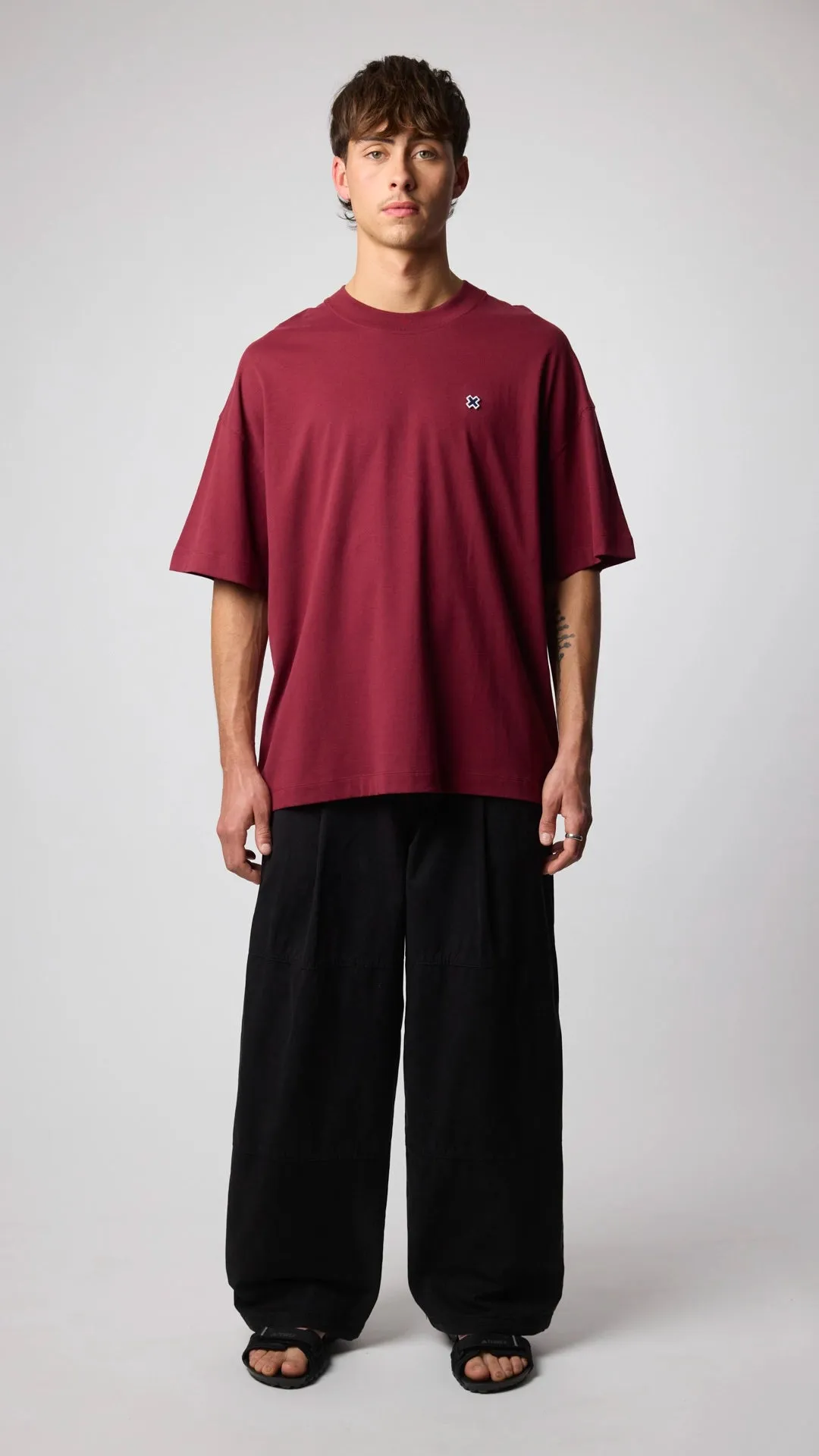 CAMISETA PATCH BURGUNDY