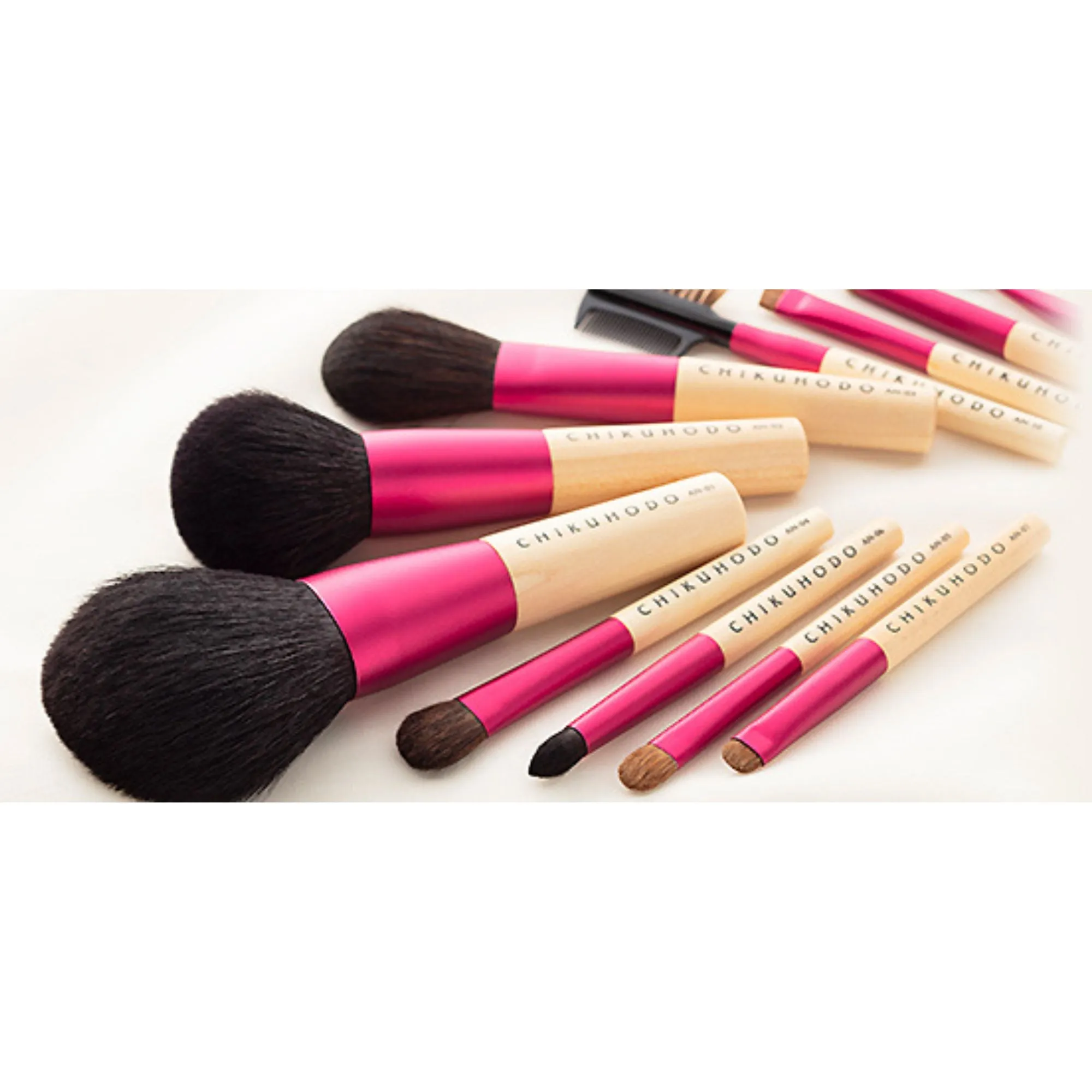 Chikuhodo AN-8 Eyebrow Brush, Anne Series