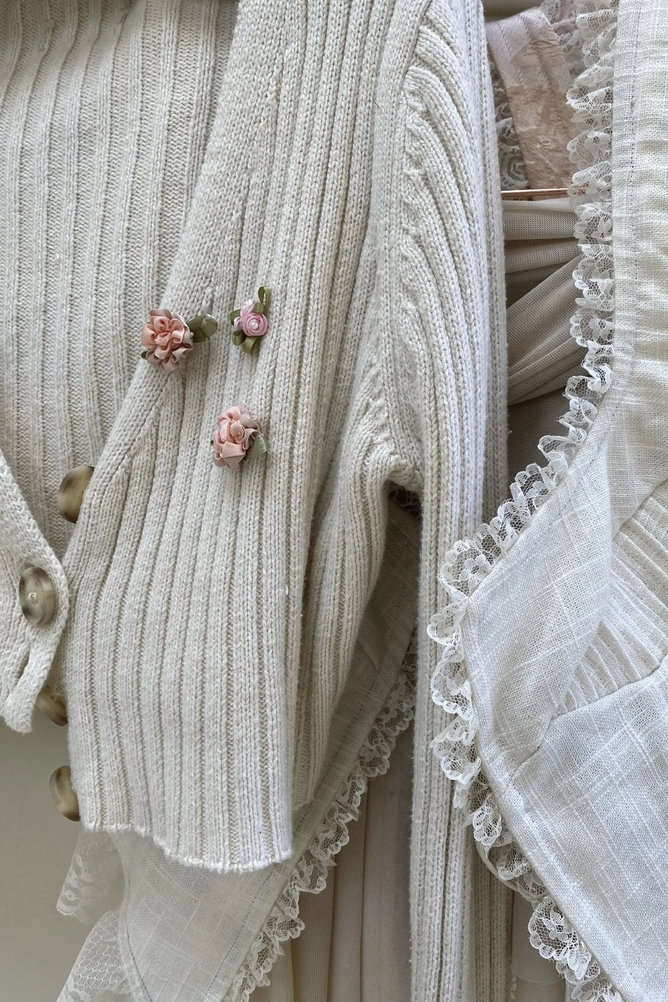 CHLOE CARDIGAN - IVORY