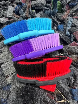 Colourful brushes (sold separately)￼