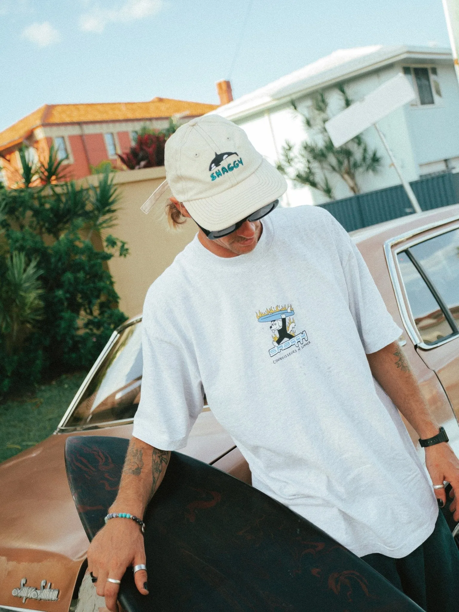 CONNOISSEURS T-SHIRT