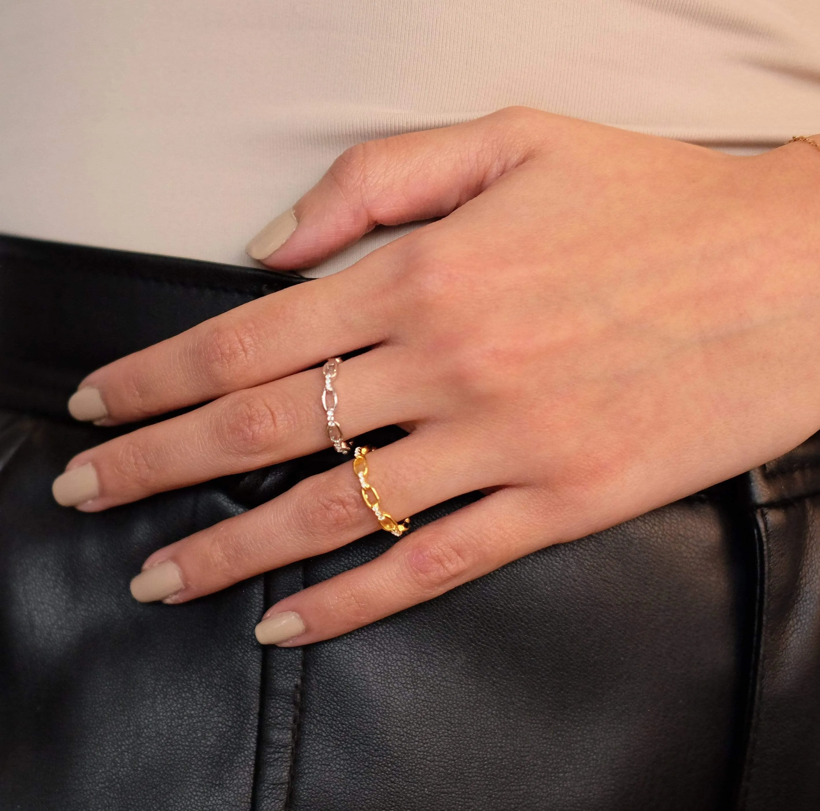 Dainty Link Ring