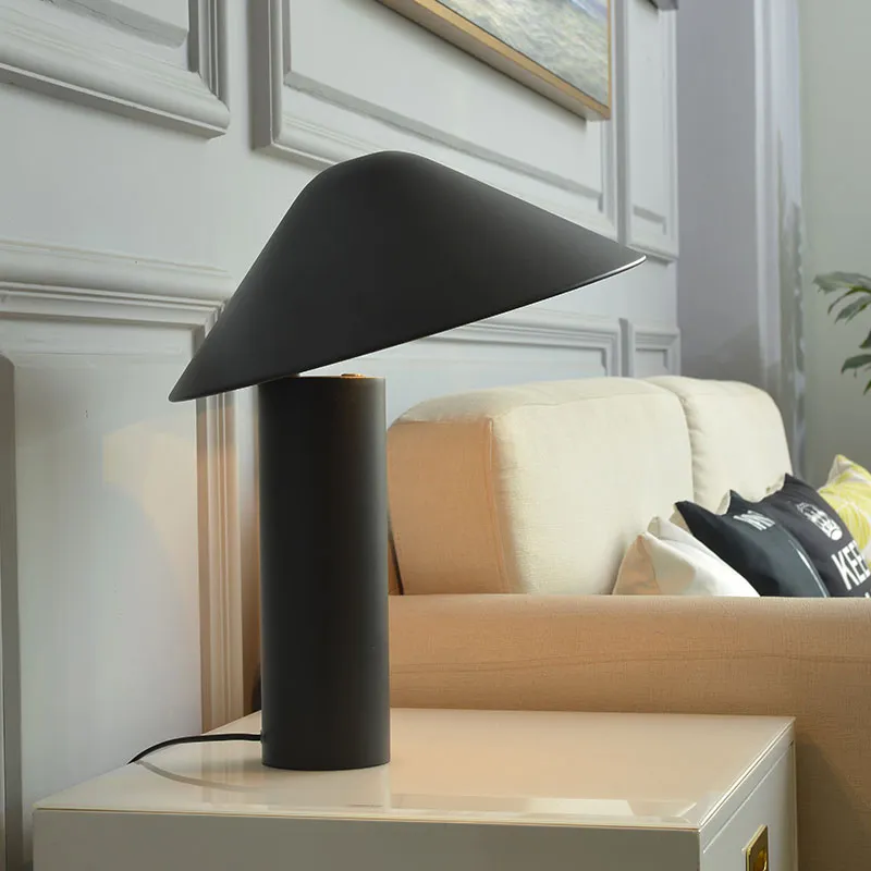 Damo Table Lamp 18'' Black
