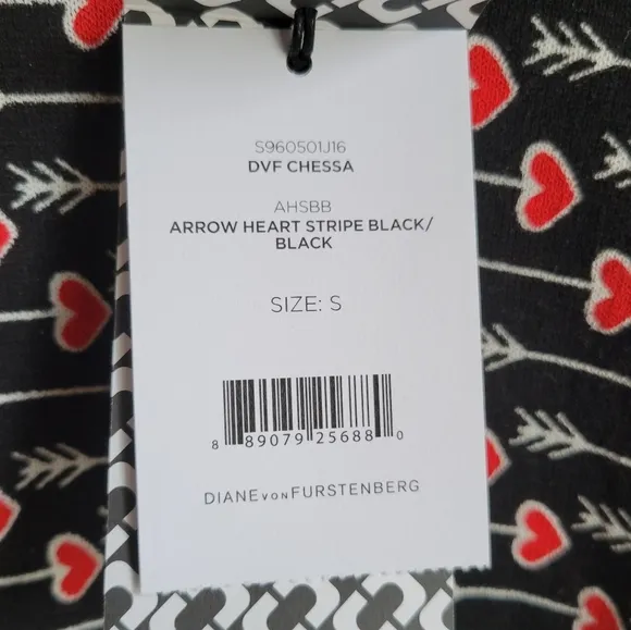 DIANE VON FURSTENBERG NWT Chess Arrow Heart Sweater Small
