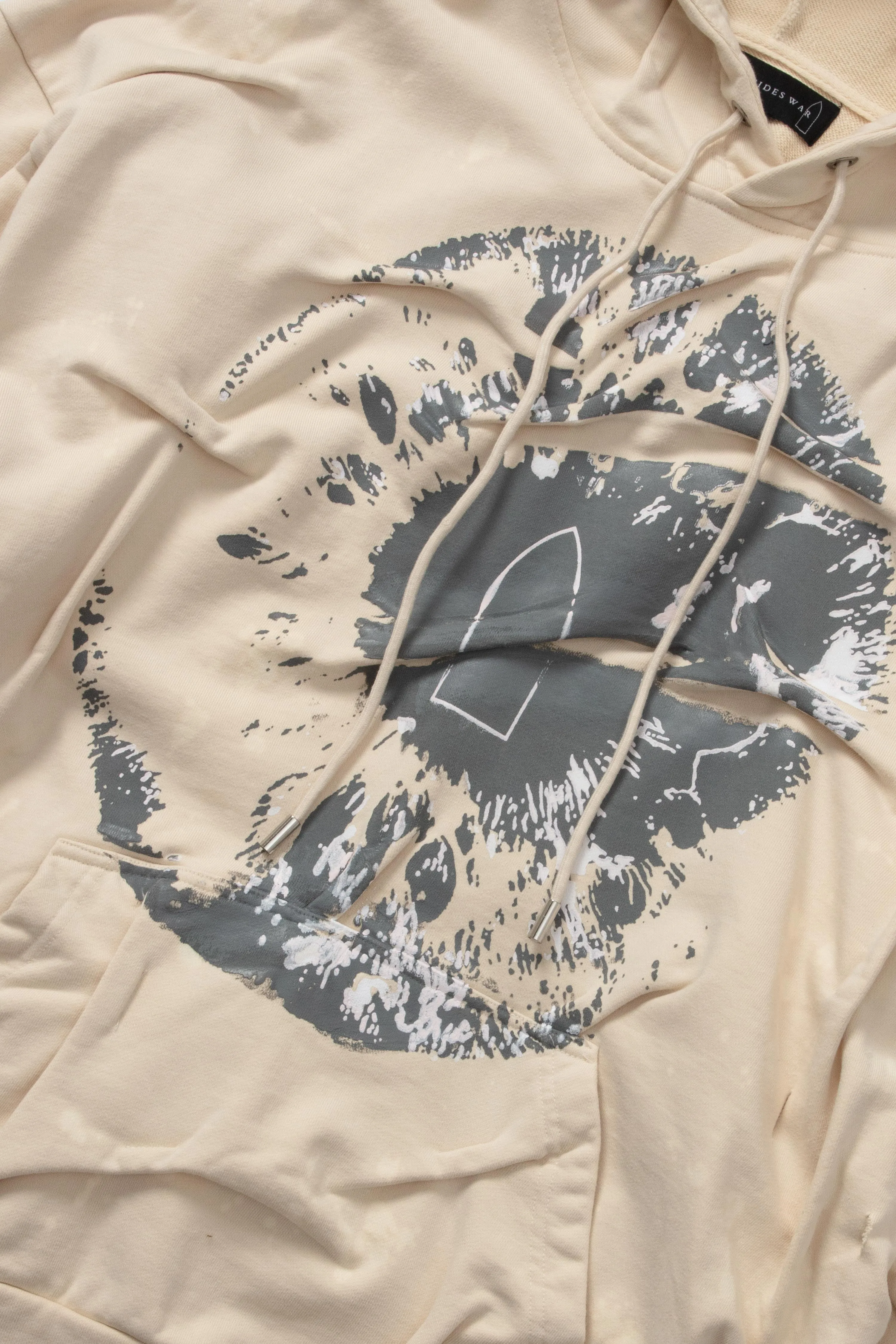 GATHERED EYE HOODED SWEATSHIRT