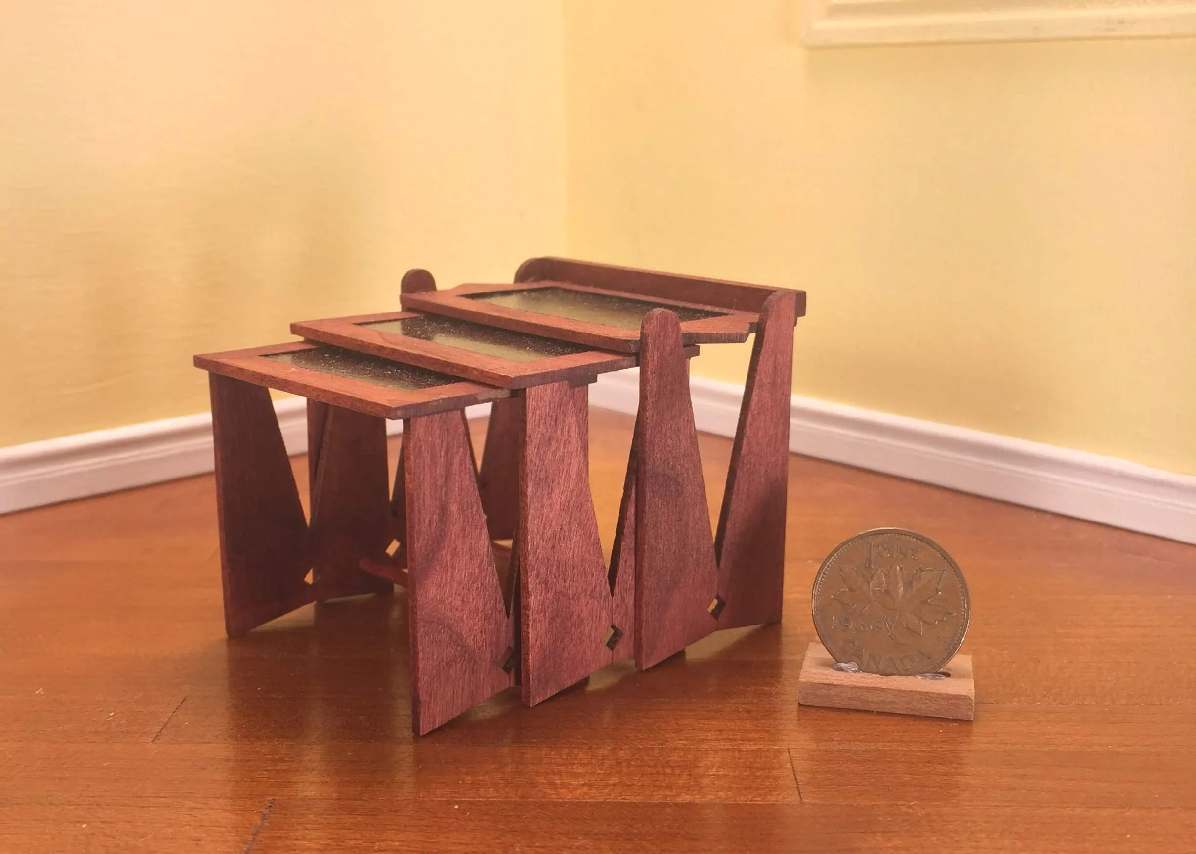 Guillerme et Chambron nesting tables