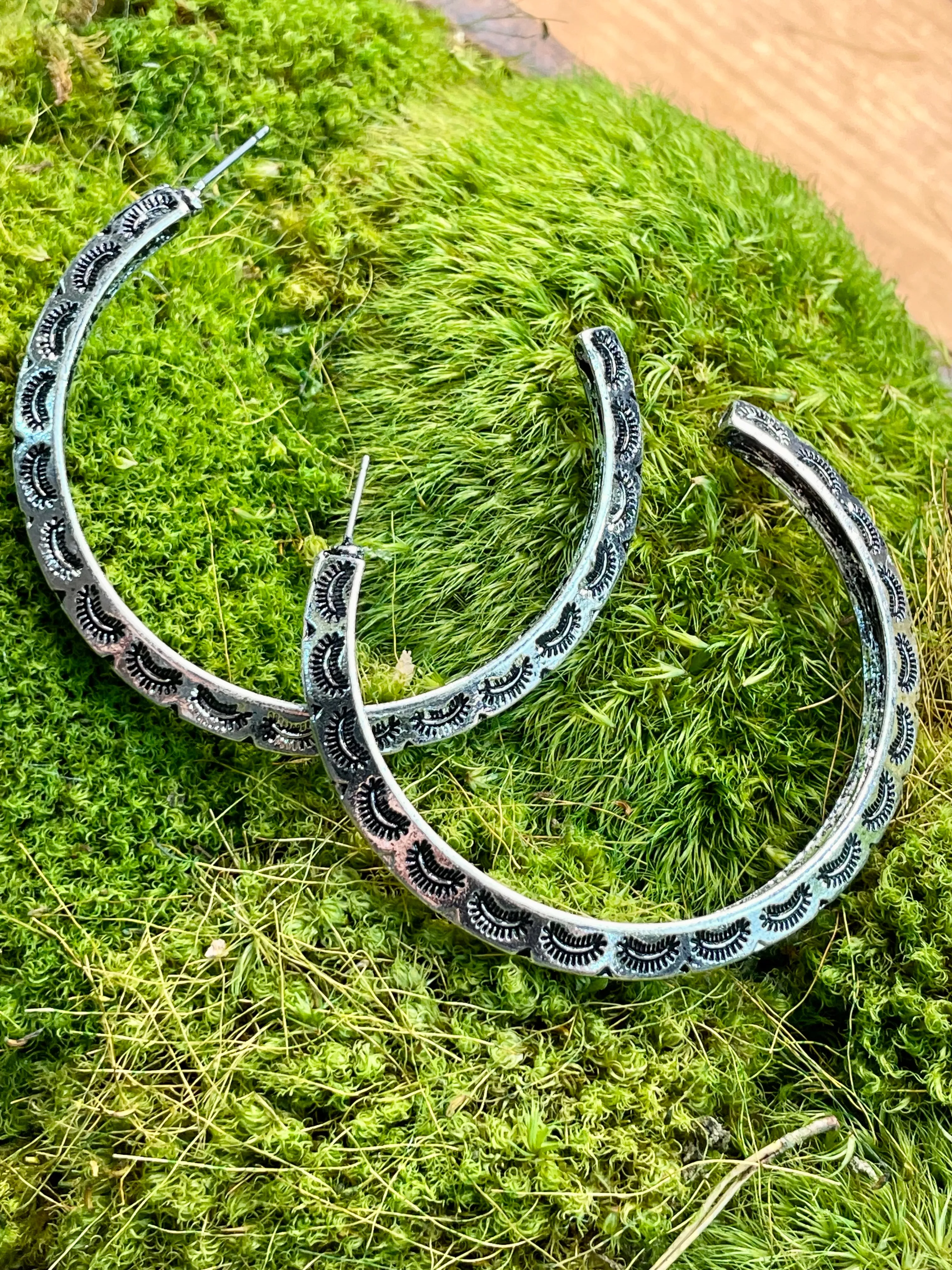Helena Western Textured Angled Hoop Earrings