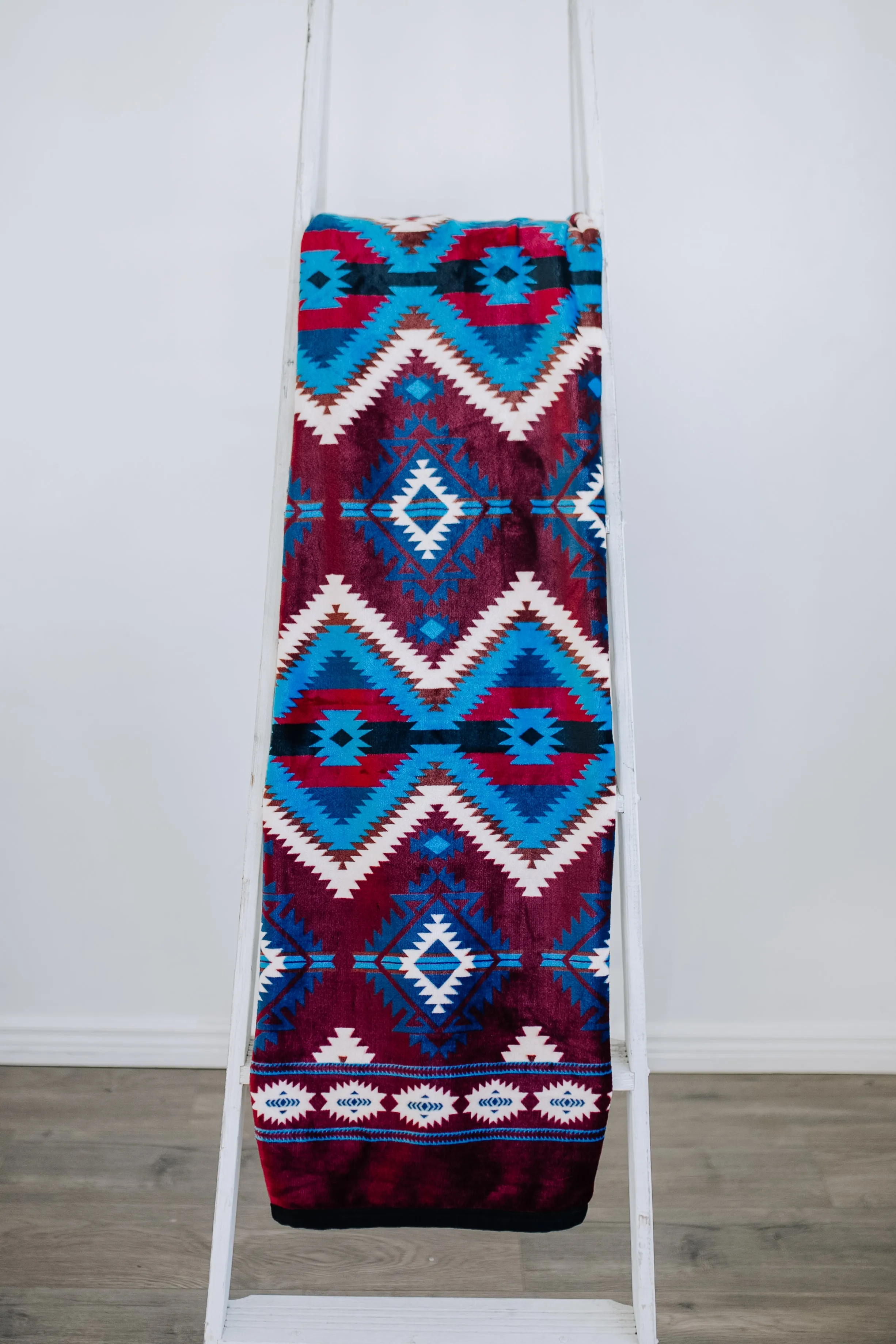 King Blanket - Lightening Pattern