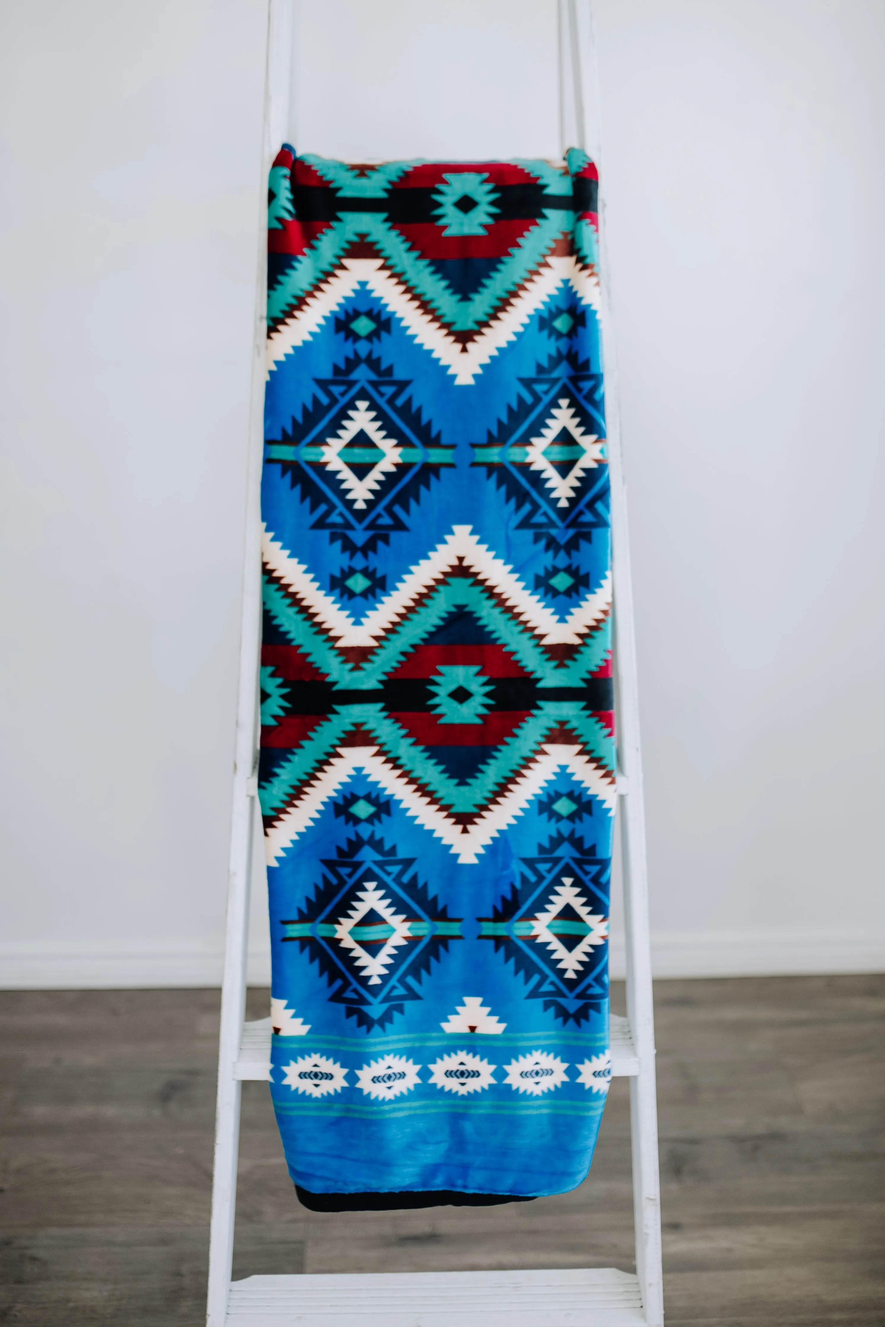 King Blanket - Lightening Pattern