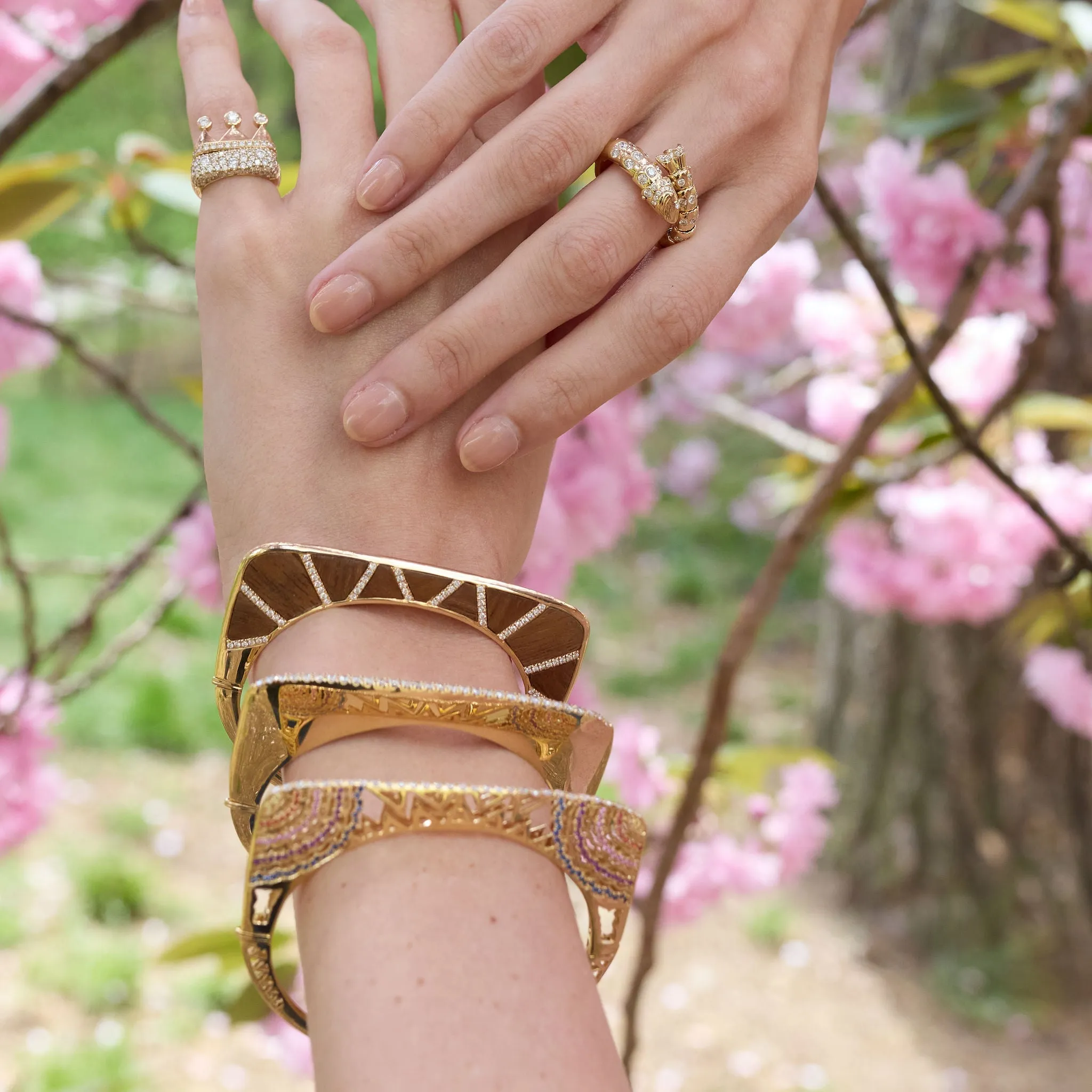 Knock on Wood Structured Bangle