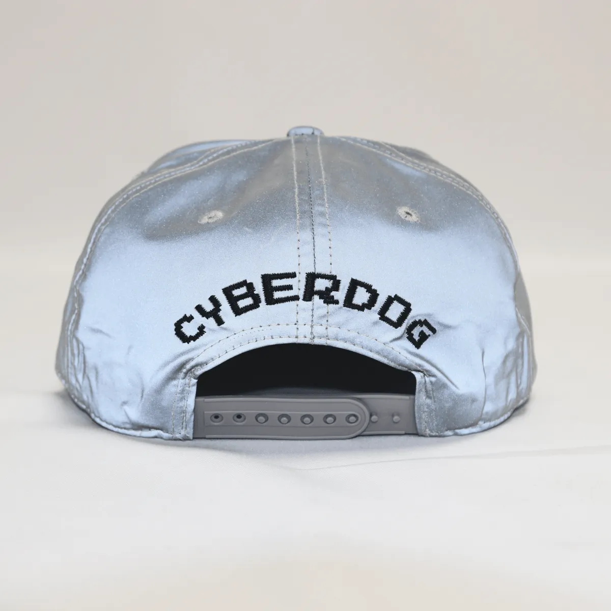LOGO REFLECTIVE CAP