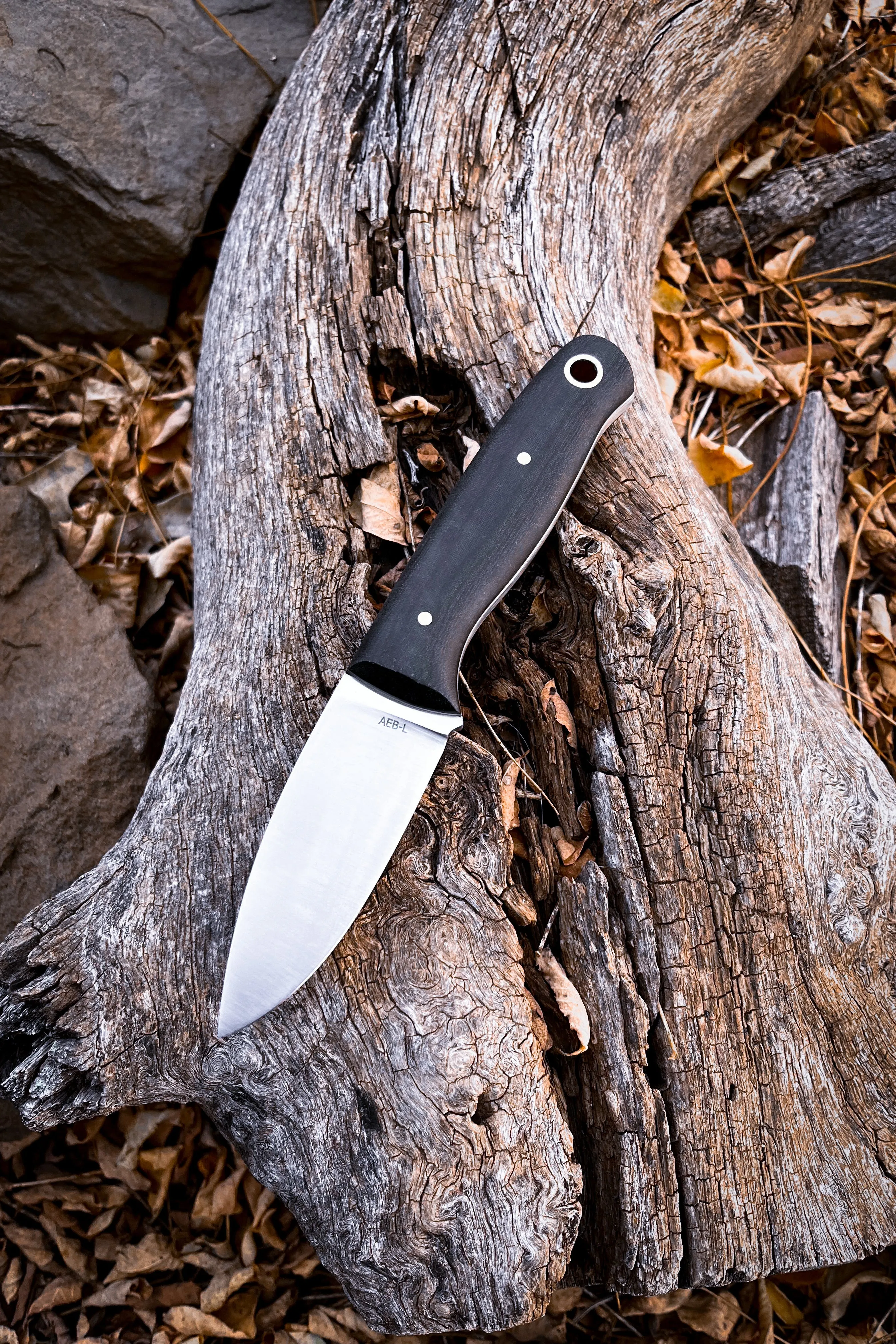 Outlaw - Micarta (AEB-L)