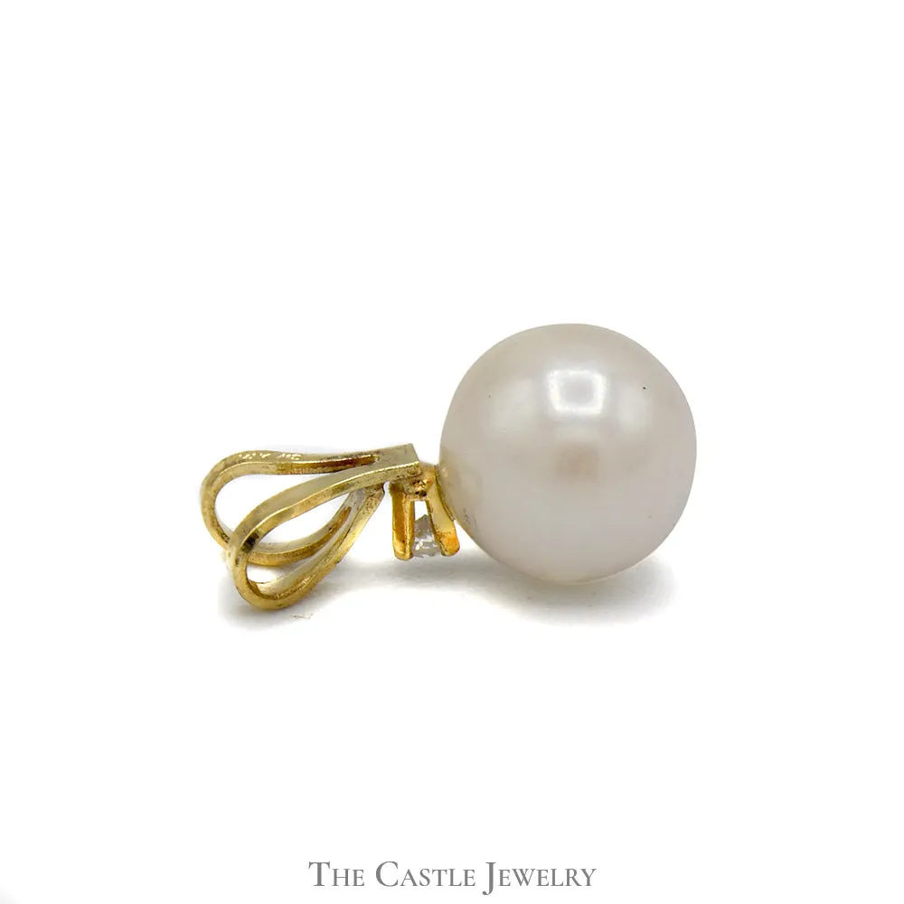 Pearl Pendant with Round Diamond Accent in 14k Yellow Gold