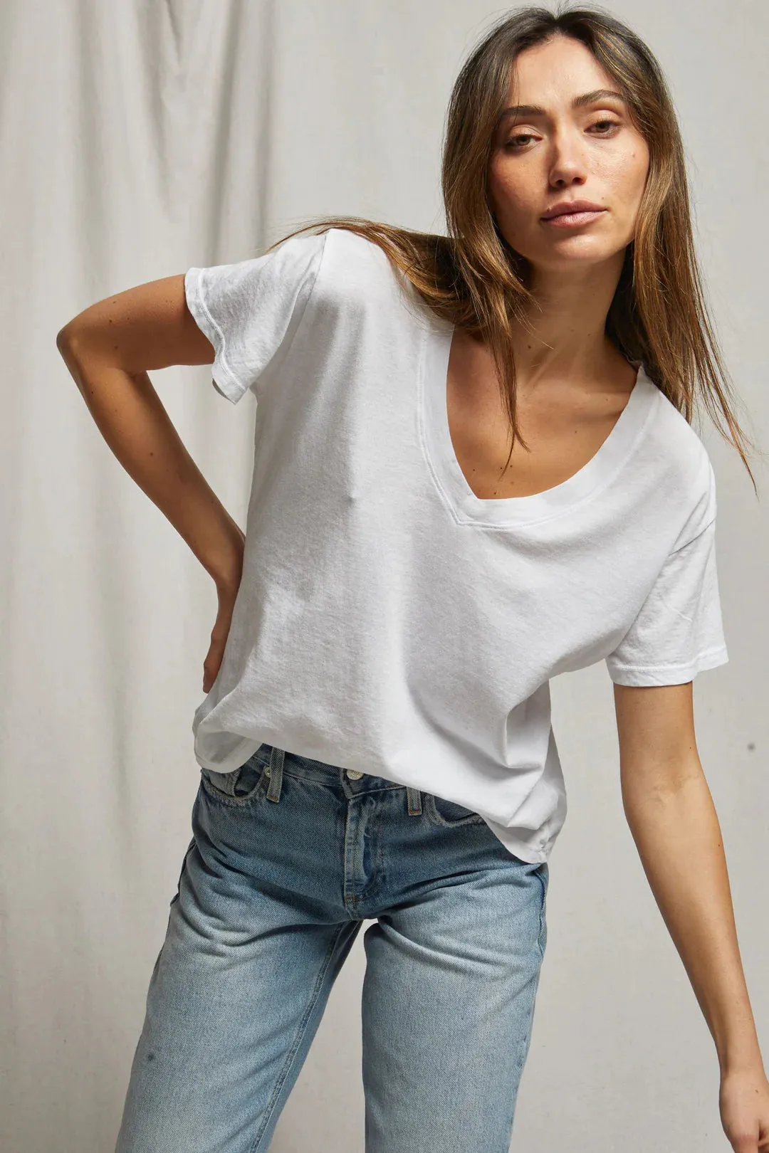 PerfectWhiteTee - Hendrix Cotton Boxy V Neck Tee - White
