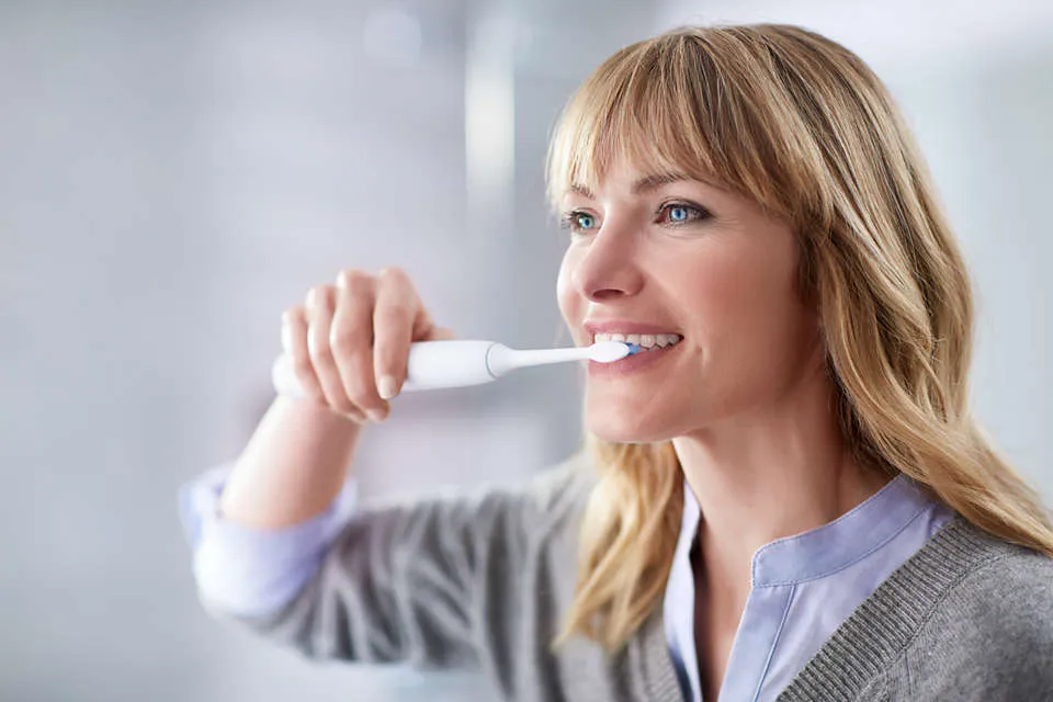 Philips Protectiveclean 6100 Sonic Electric Toothbrush HX6877/23