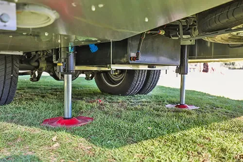 Redfoot Hydraulic Isuzu Motorhome Levelling System