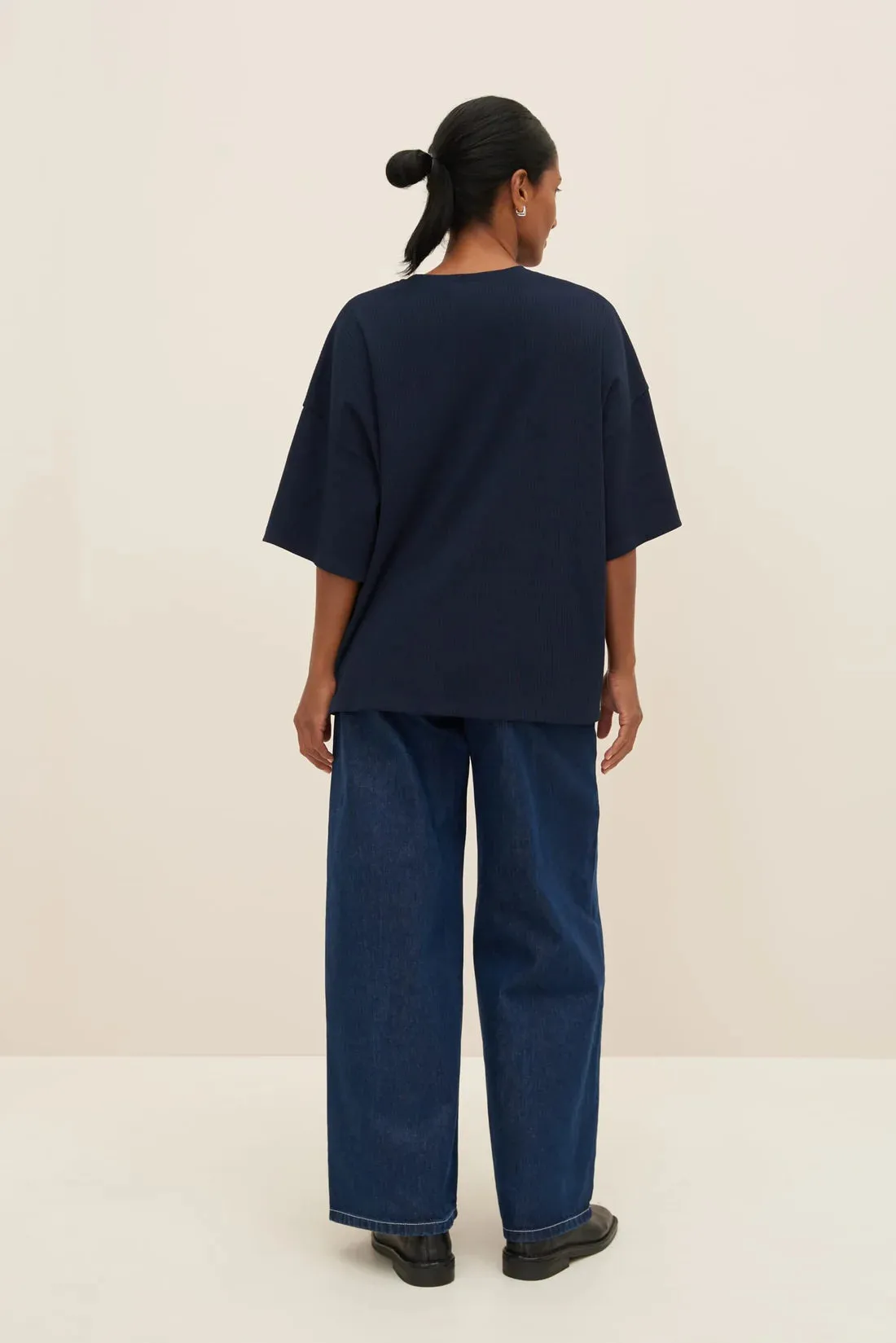 The Parallel Tee in Navy | Kowtow