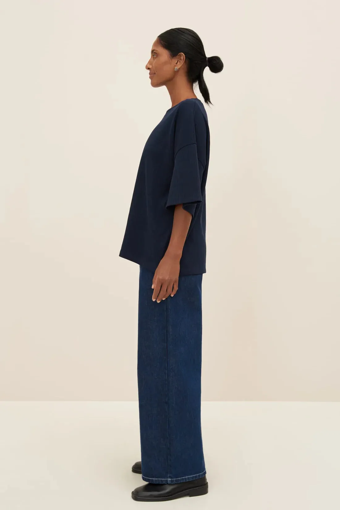 The Parallel Tee in Navy | Kowtow
