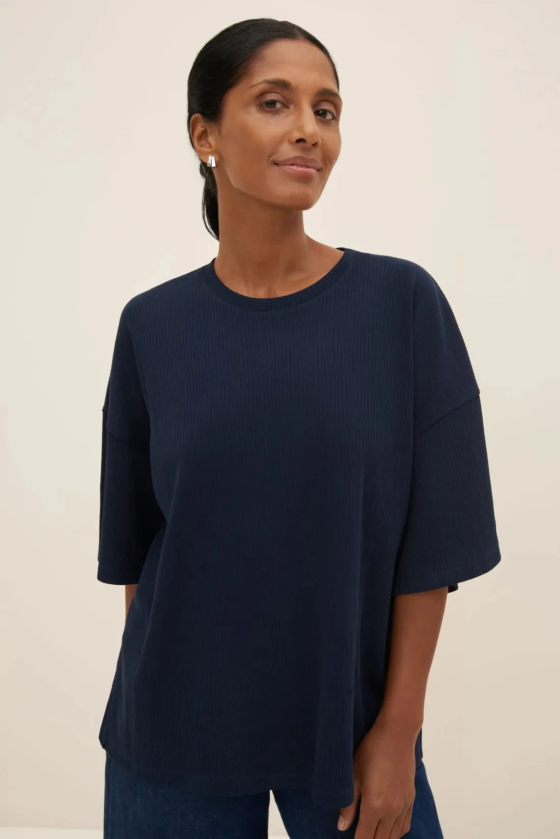The Parallel Tee in Navy | Kowtow