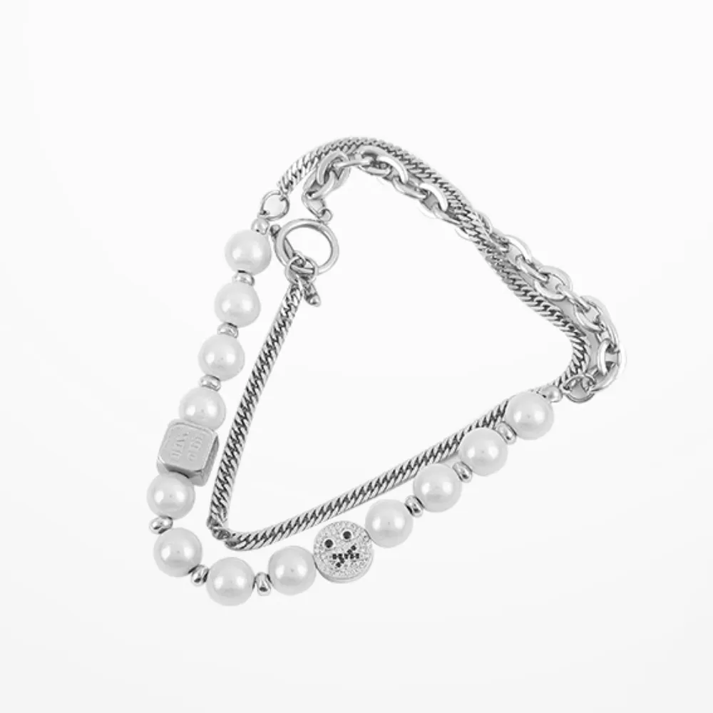 Urban Reflective Pearl Smile Necklace