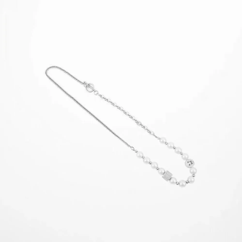Urban Reflective Pearl Smile Necklace