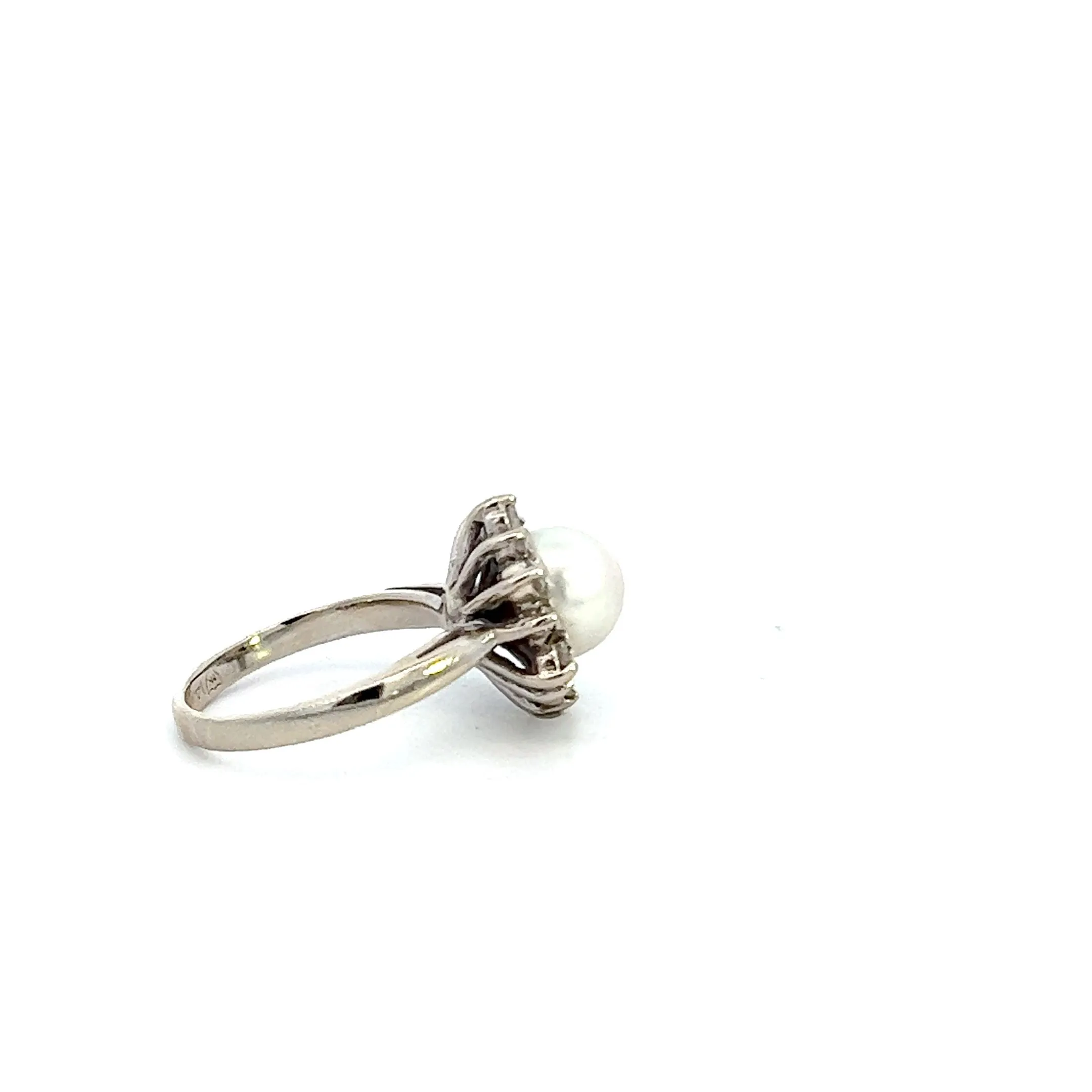 Vintage 14KT White Gold 7.8MM Genuine White Pearl And Diamond Ring